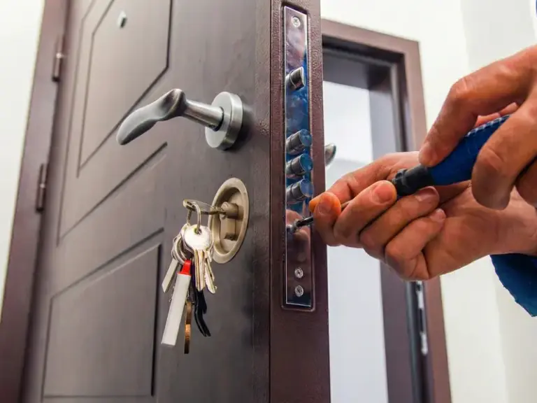 Porta blindada em Blumenau – instalação e manutenção